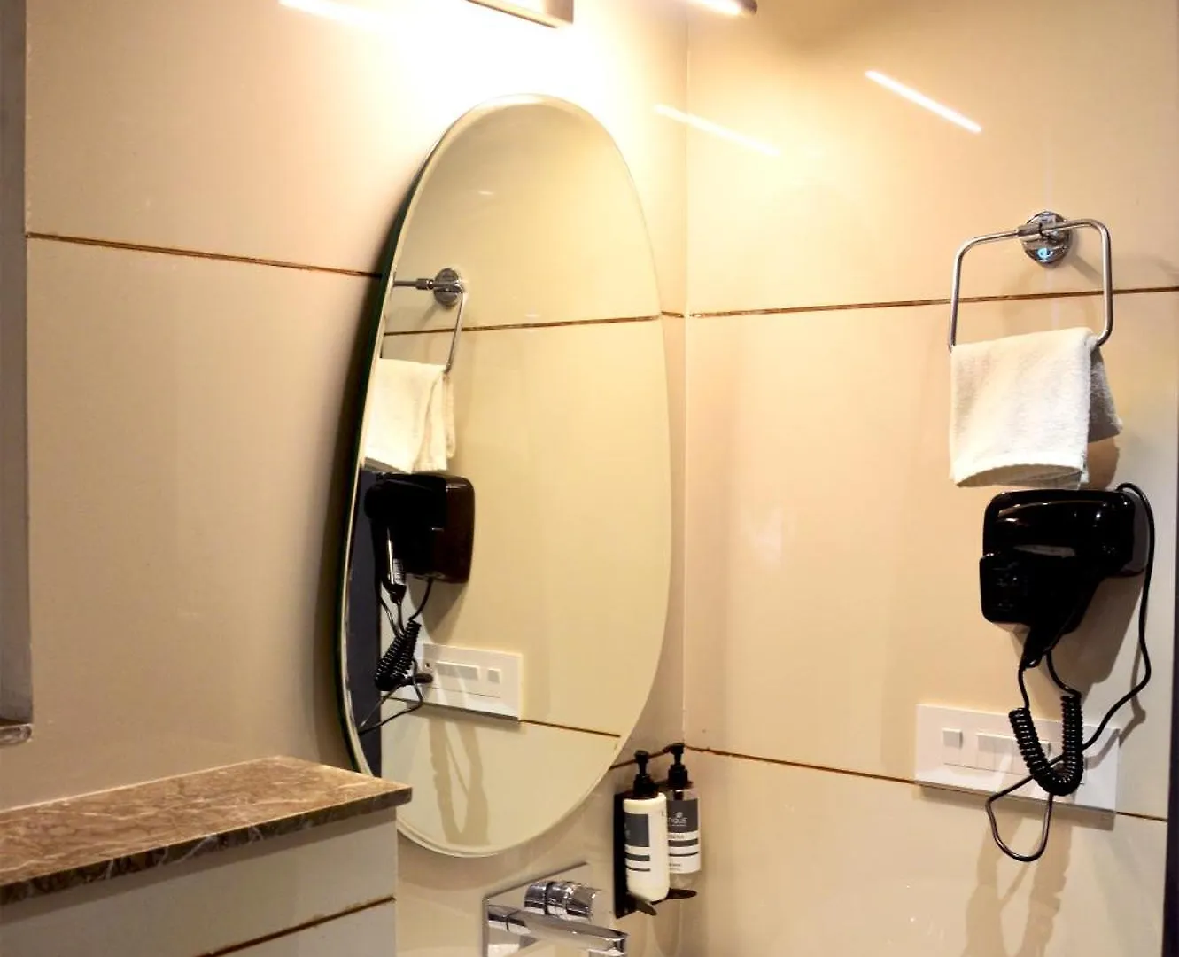 Hotel Sita Royal Lakside Chalet Udaipur
