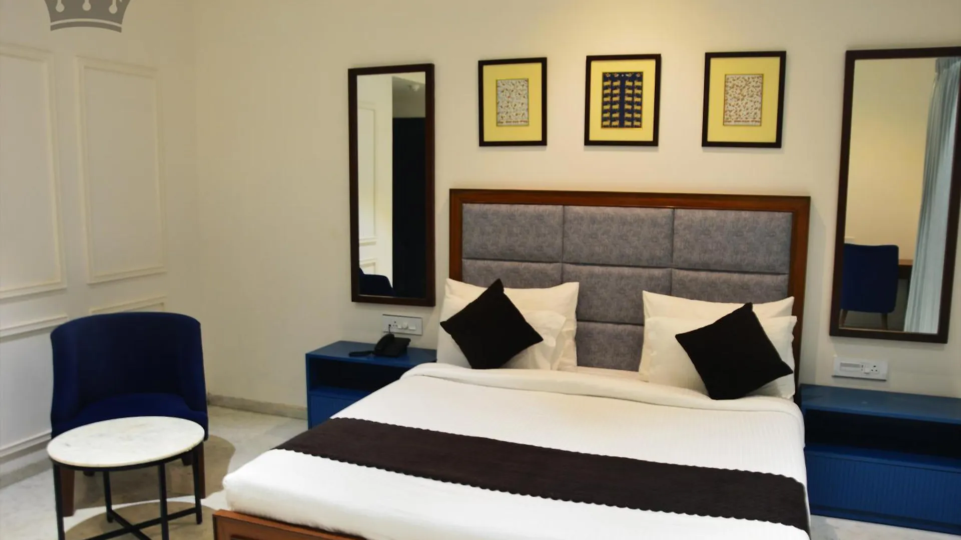 Hotel Sita Royal Lakside Chalet Udaipur 3*,